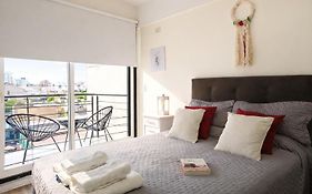 DIVINE APARTMENT--sobre Avenida Corrientes, a 15 min del Movistar Arena, y a 200 metros del Konex